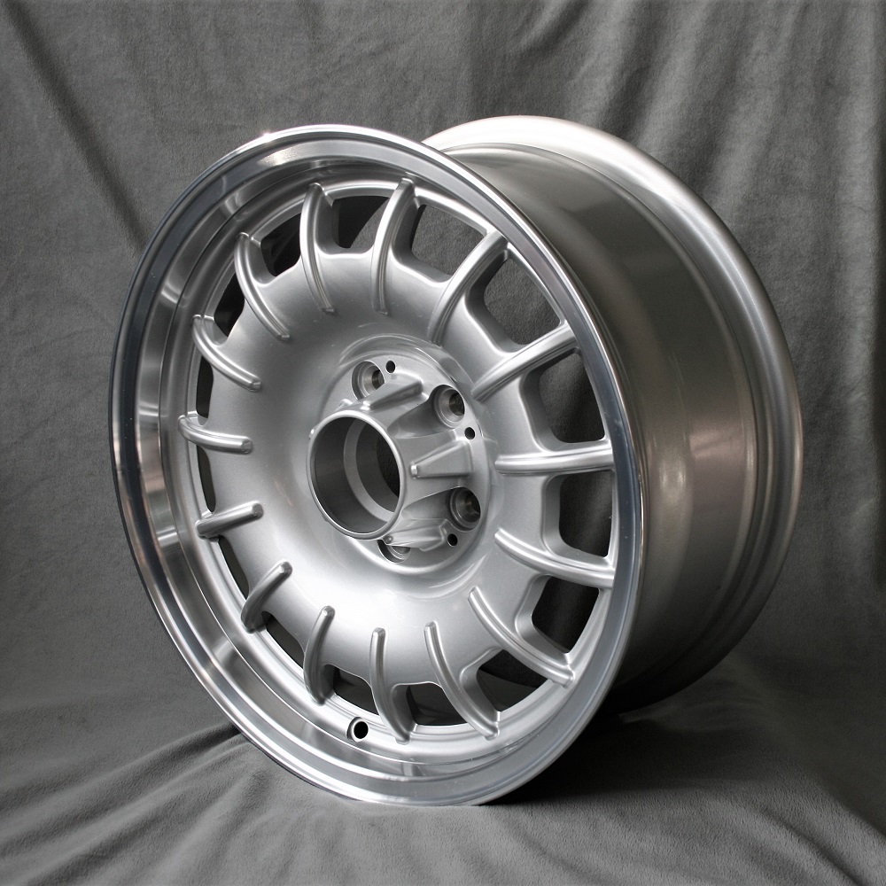 4x Barock Style, 7x16, glanzgedrehter Rand + KB2 Radschrauben