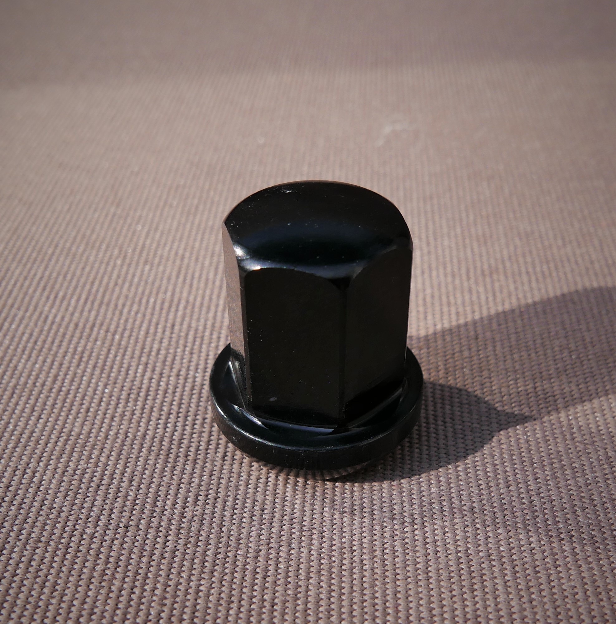 4x 5 Speiche, 6x15 black/polished flat six + KM4 Hutmuttern